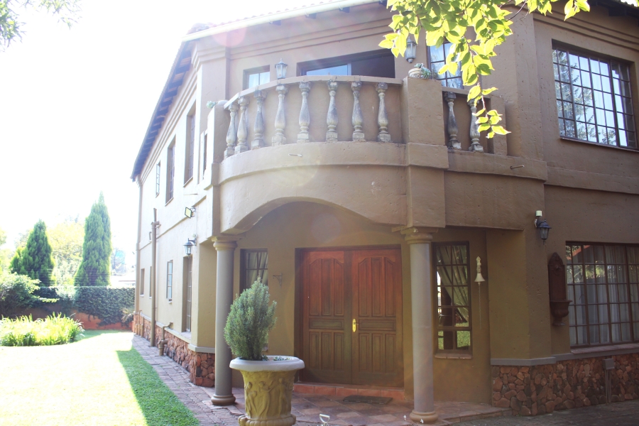 6 Bedroom Property for Sale in Olifantsnek North West